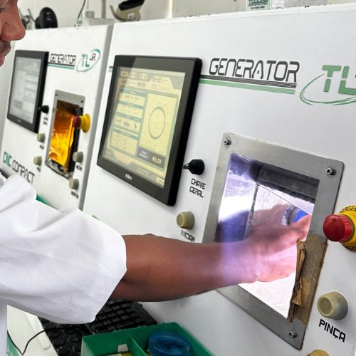 Interior do laboratório G7 em Fortaleza